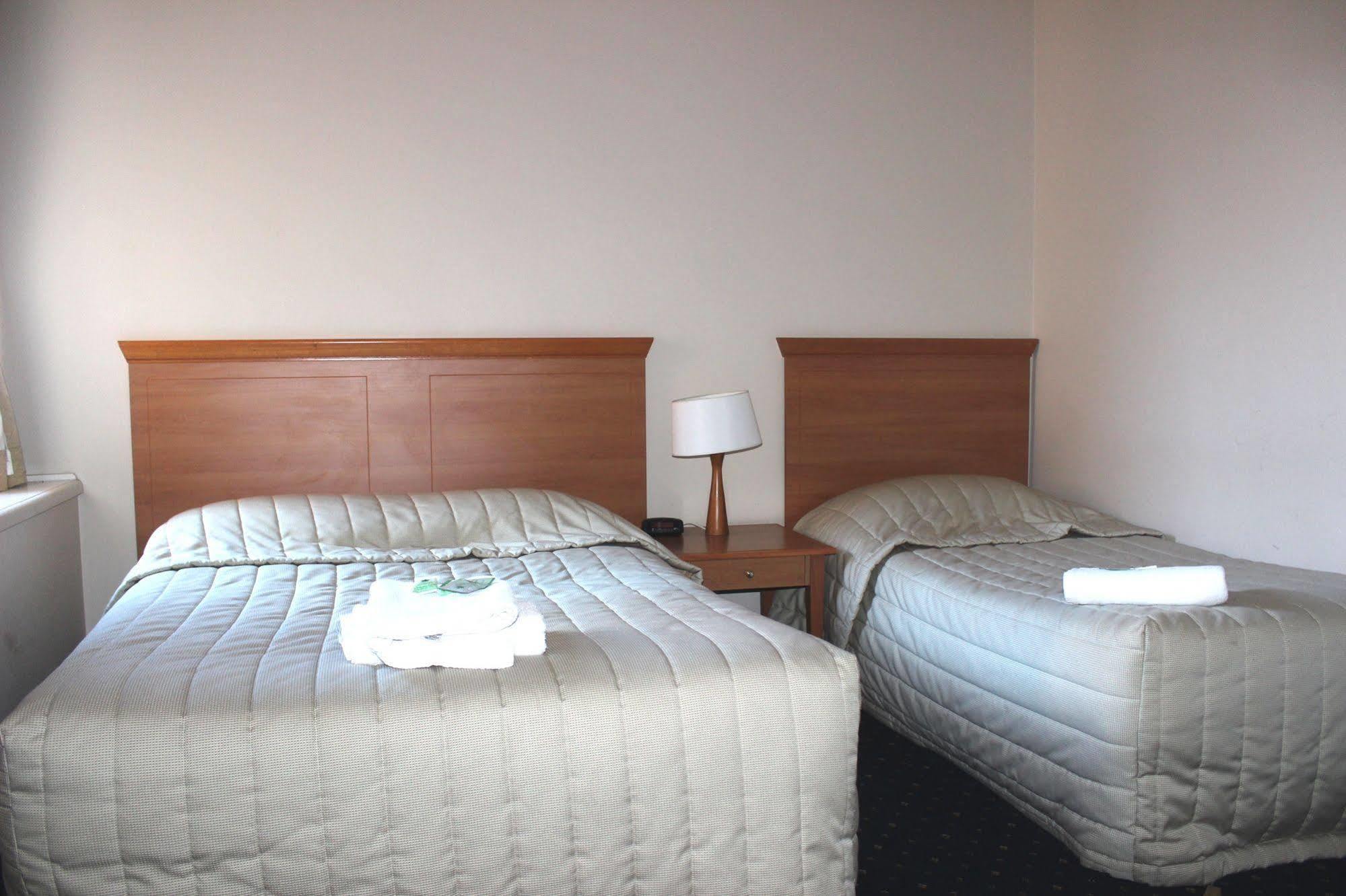 Gardners Inn Hotel Blackheath Bagian luar foto