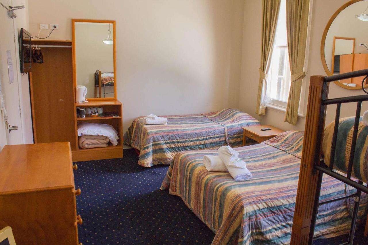 Gardners Inn Hotel Blackheath Bagian luar foto